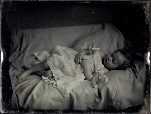 Post-Mortem portrat, daguerreotype, 1850 (courtesy George Eastman House)