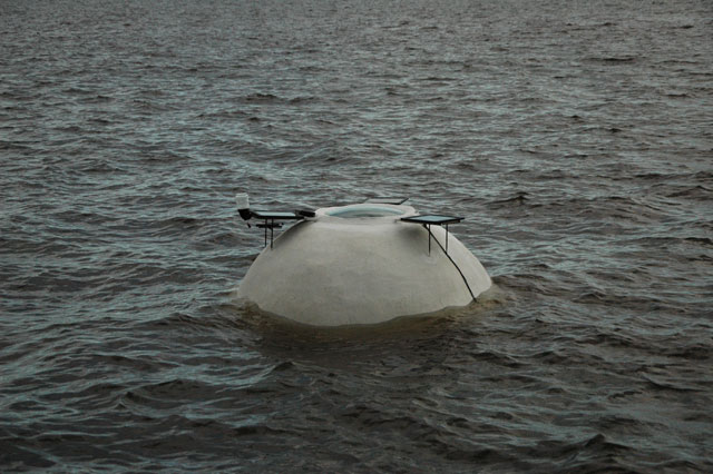 Sean Connaughty's "Art of the Anthropocene" floating on Lake Superior (all photos by the author for Hyperallergic)