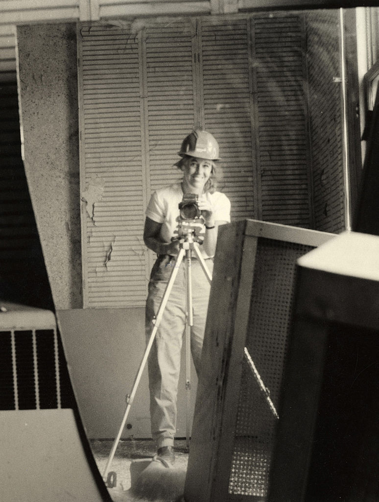 Carol_M._Highsmith_self_portrait_in_Willard_Hotel,_Washington,_D.C._-_1980–1990