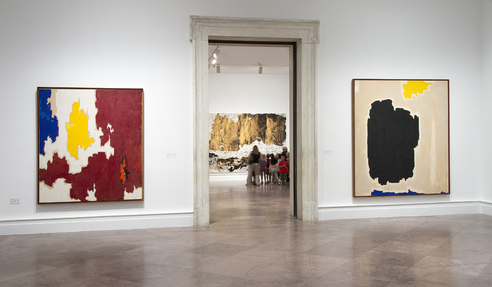 Installation view of 'Shade: Clyfford Still / Mark Bradford' at the Albright-Knox Art Gallery (courtesy the Albright-Knox Art Gallery, photo by Tom Loonan)