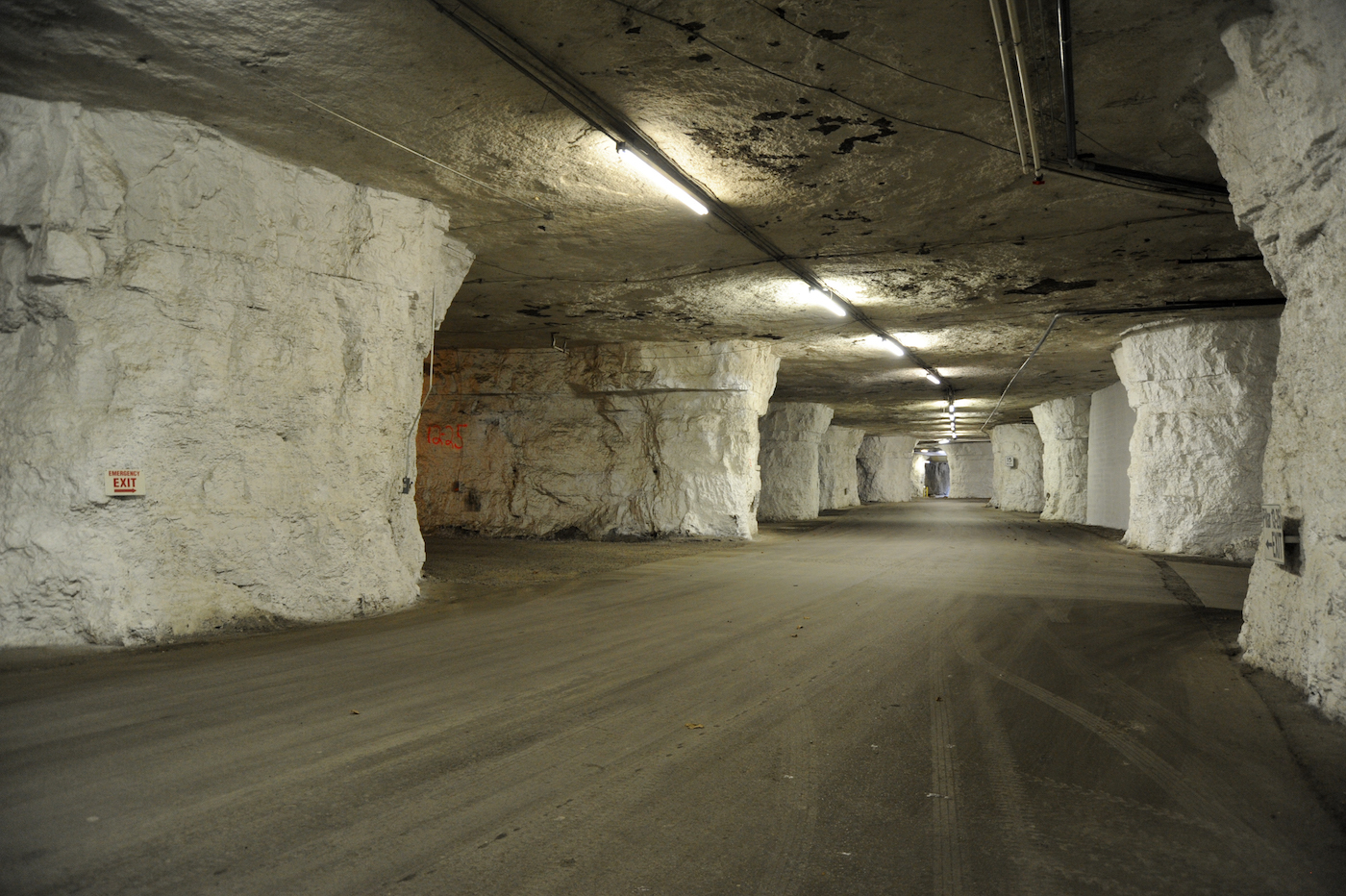The Artificial Caverns that House America's Underground Business Parks