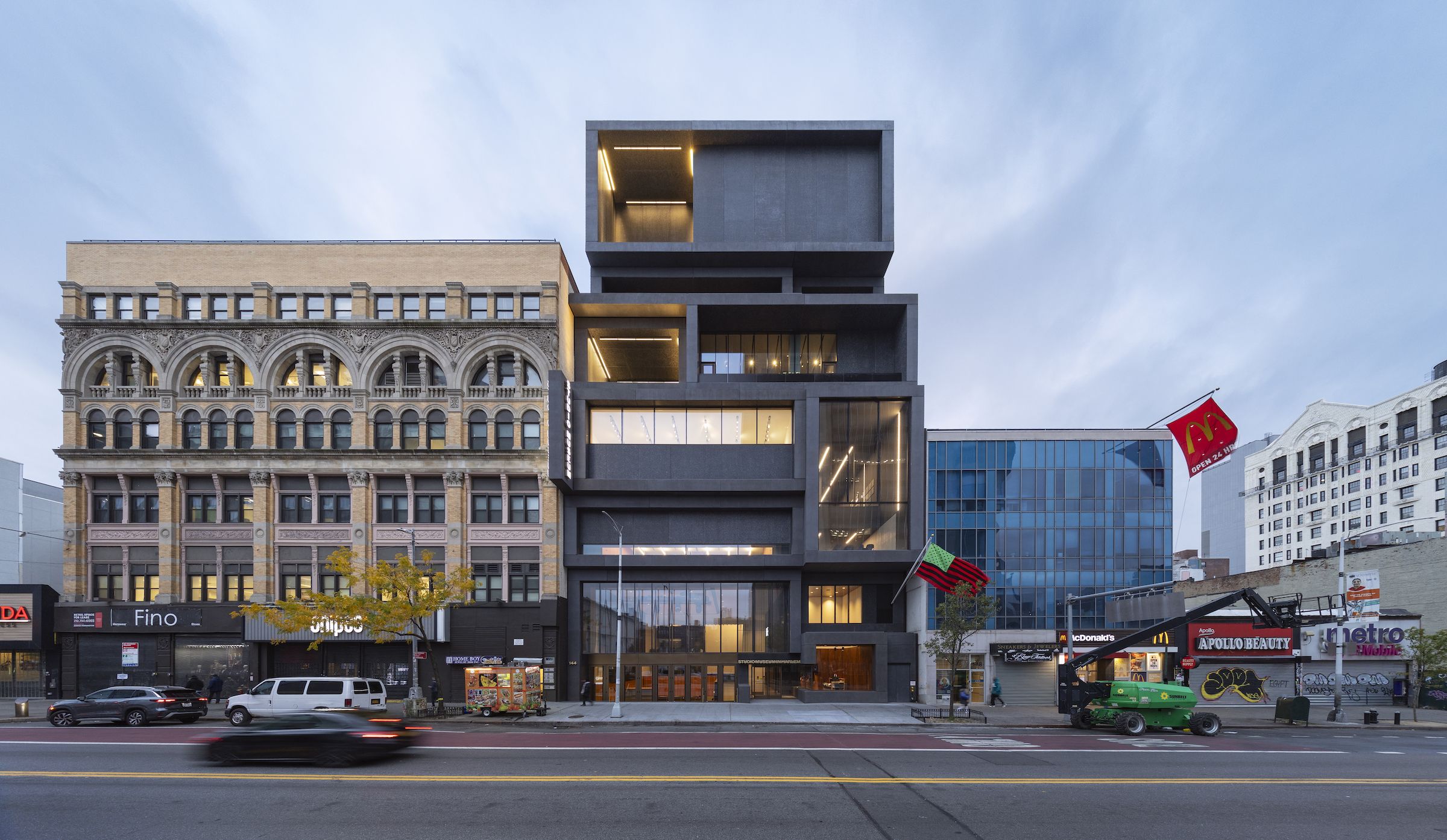 جولةٌ داخلَ المقرِّ الجديدِ
لمتحفِ الاستوديو